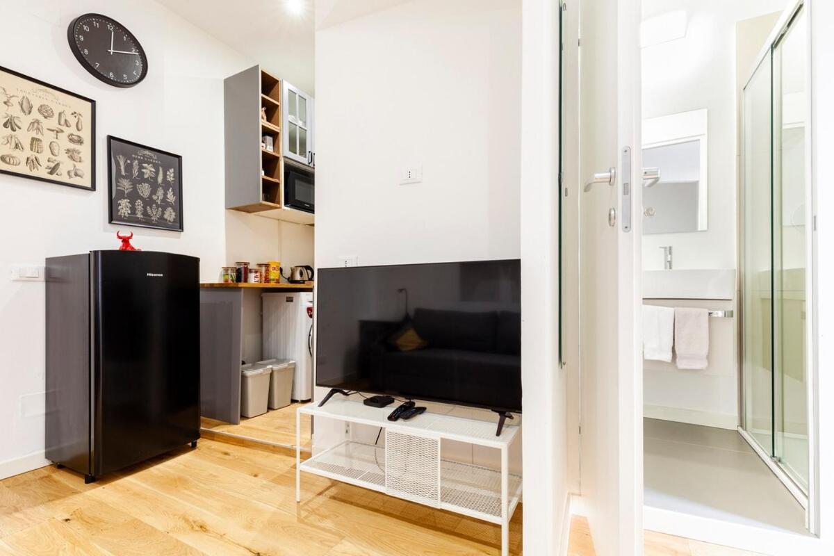 Splendido Bilocale In Vecchia Milano Apartment ภายนอก รูปภาพ
