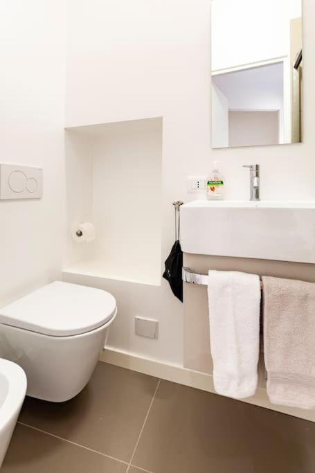 Splendido Bilocale In Vecchia Milano Apartment ภายนอก รูปภาพ